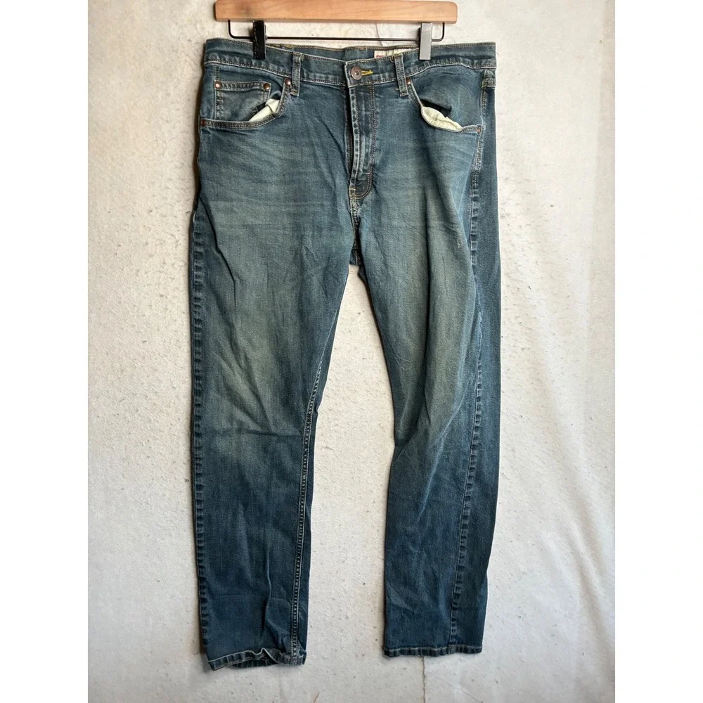 Wrangler Athletic Fit Jeans Mens 34x32 Medium Wash Blue Denim 1090ATWHX